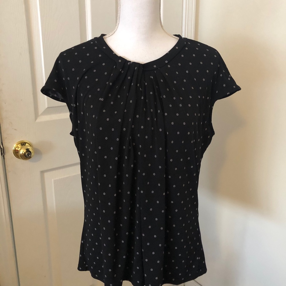 📚 2/$12 Worthington Top
